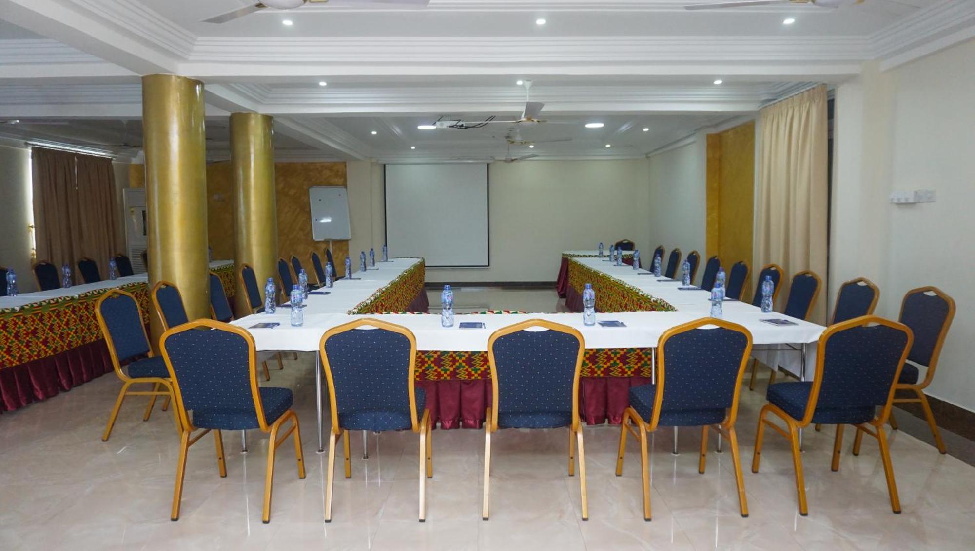 Rhogem Hotel Sekondi-Takoradi Экстерьер фото