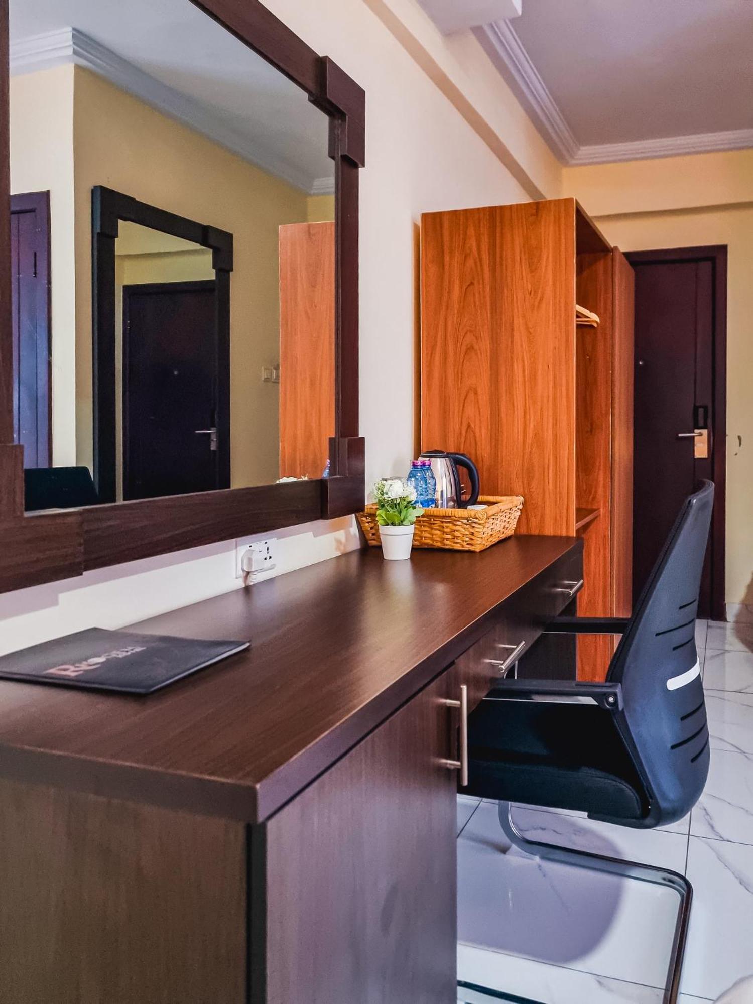 Rhogem Hotel Sekondi-Takoradi Экстерьер фото